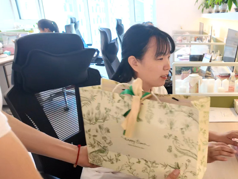 See Every Side of Her—— Huaming Group’s Mother’s Day Care Campaign