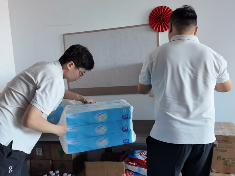 Warmth in Dawn: Huaming Candle’s Charity Visit to Ningjin Rehabilitation Center