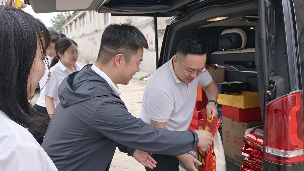 Mid‑Autumn Festival Charity Outreach | Huaming Group Social Contribution Mid‑Autumn Festival Charity Outreach | Huaming Group Social Contribution