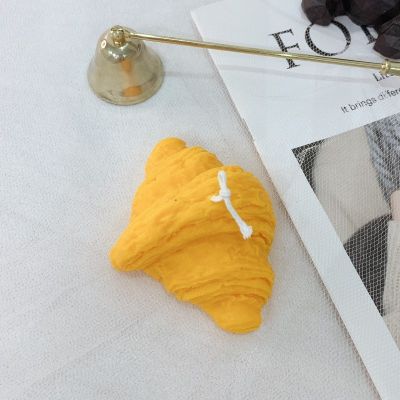 Croissant Art Scented Candles 85g