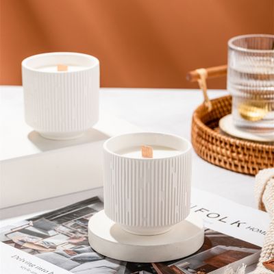 Vertical Scented Ceramic Candle 200g