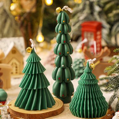 Chubby Christmas Tree Art Candles 135g