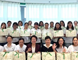 See Every Side of Her&mdash;&mdash; Huaming Group&rsquo;s Mother&rsquo;s Day Care Campaign